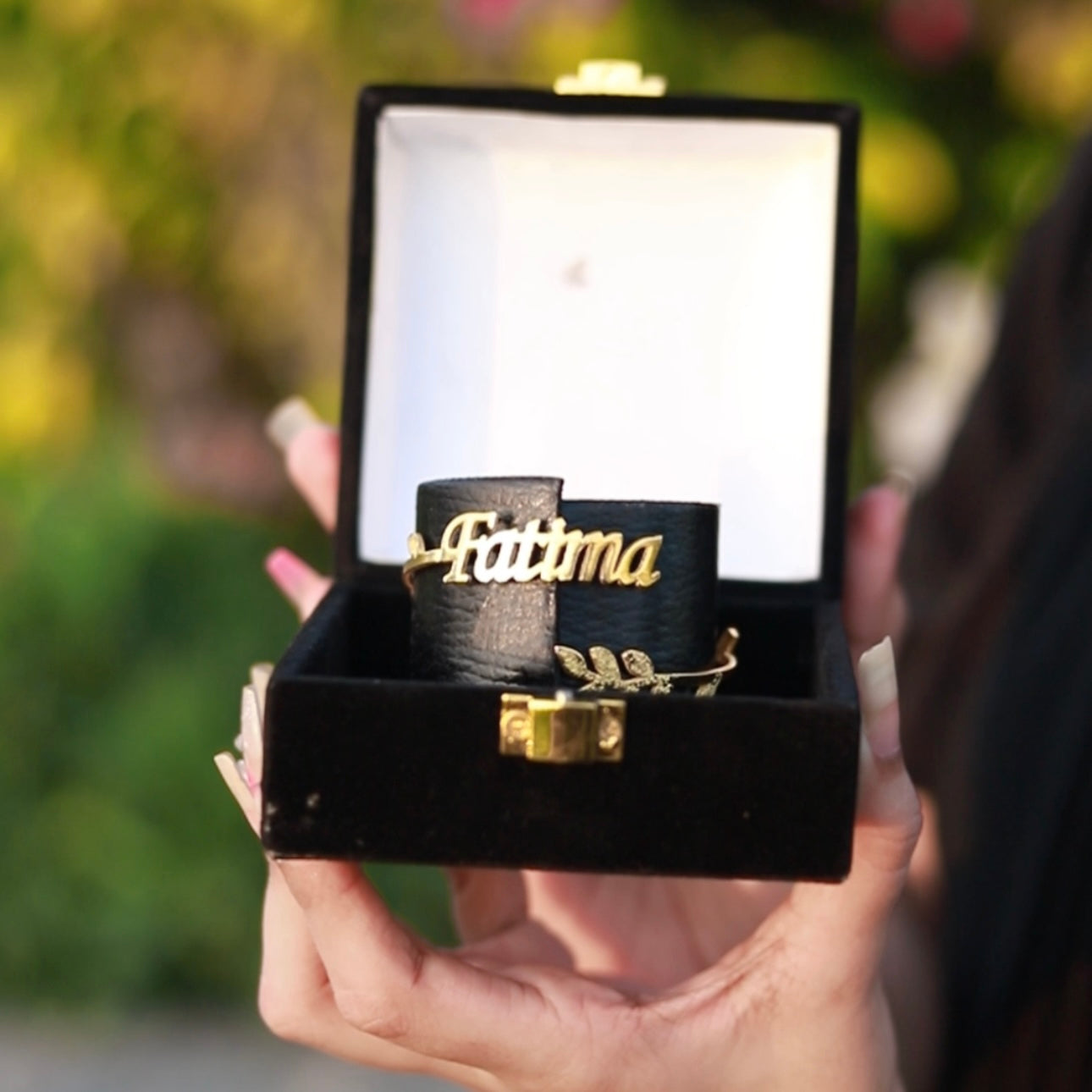 Name Leaf Bail Bangle